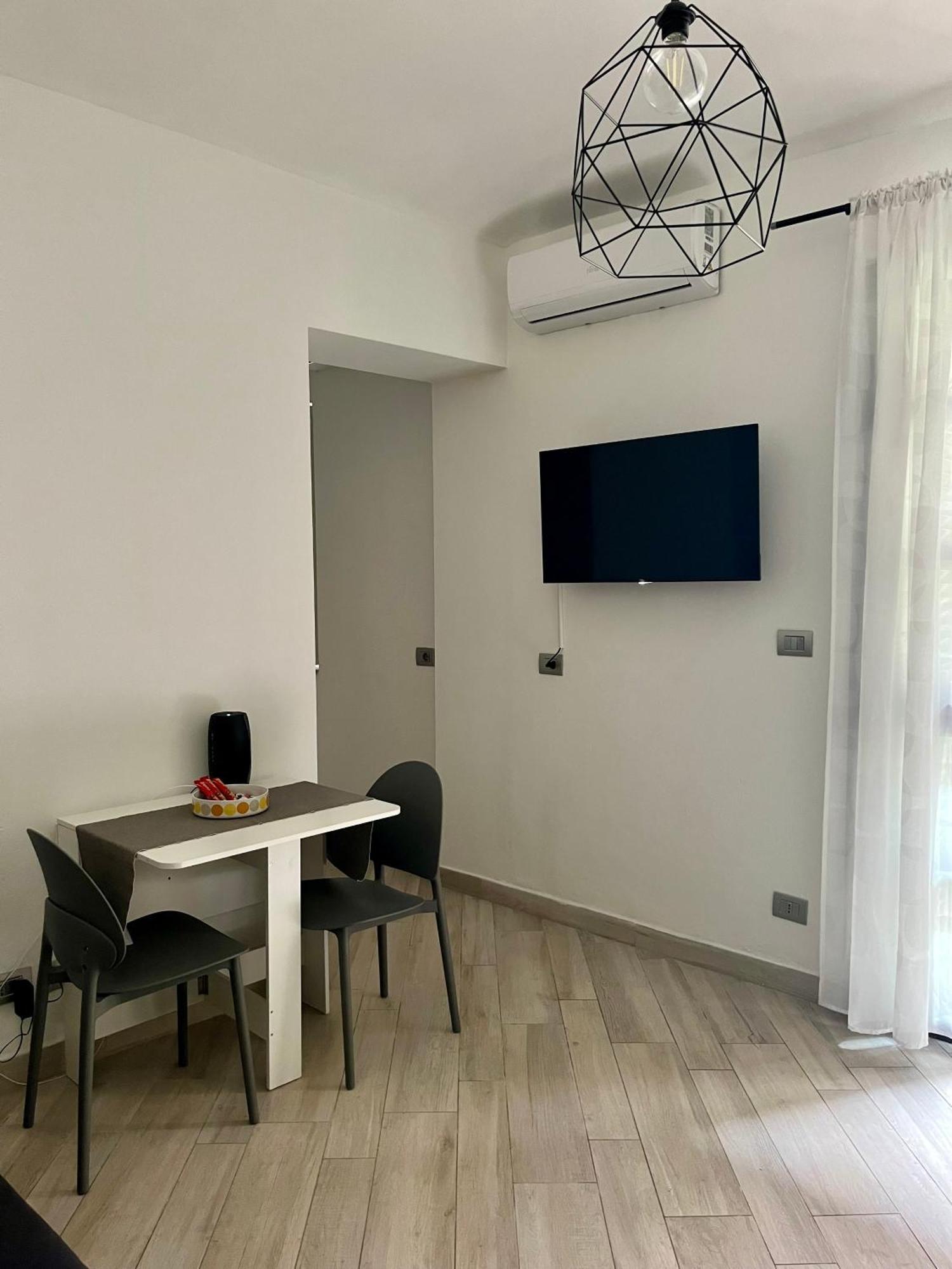 Casa Vale Parco Del Valentino Appartement Turijn Buitenkant foto